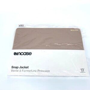 Incase 13" Macbook Pro Snap Jacket Case in Rose Quartz